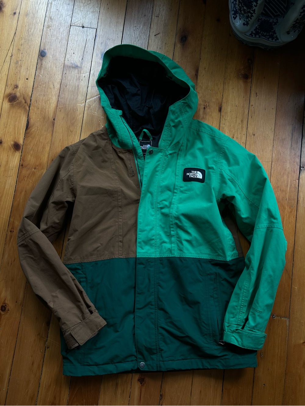 THE NORTH FACE HYVENT SKI JACKET - MEN'S medium green color block brown